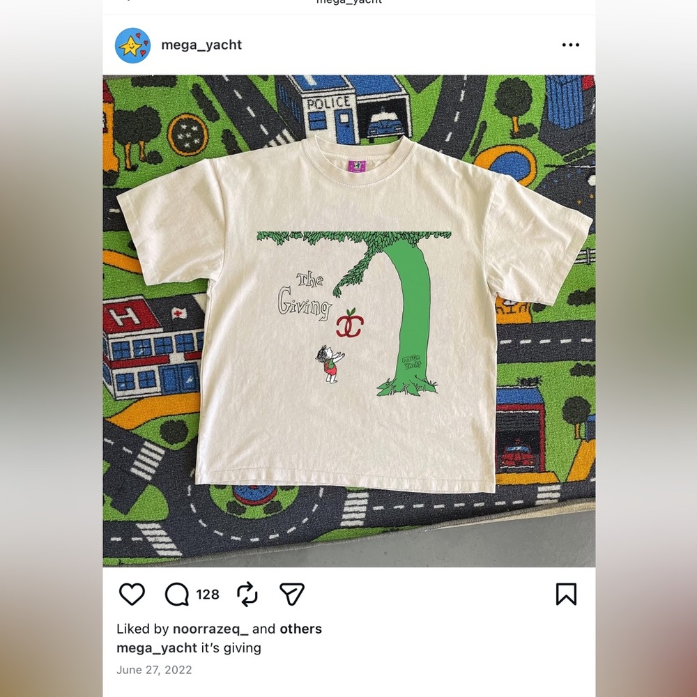 Mega Yacht Size Large White Green Giving tree